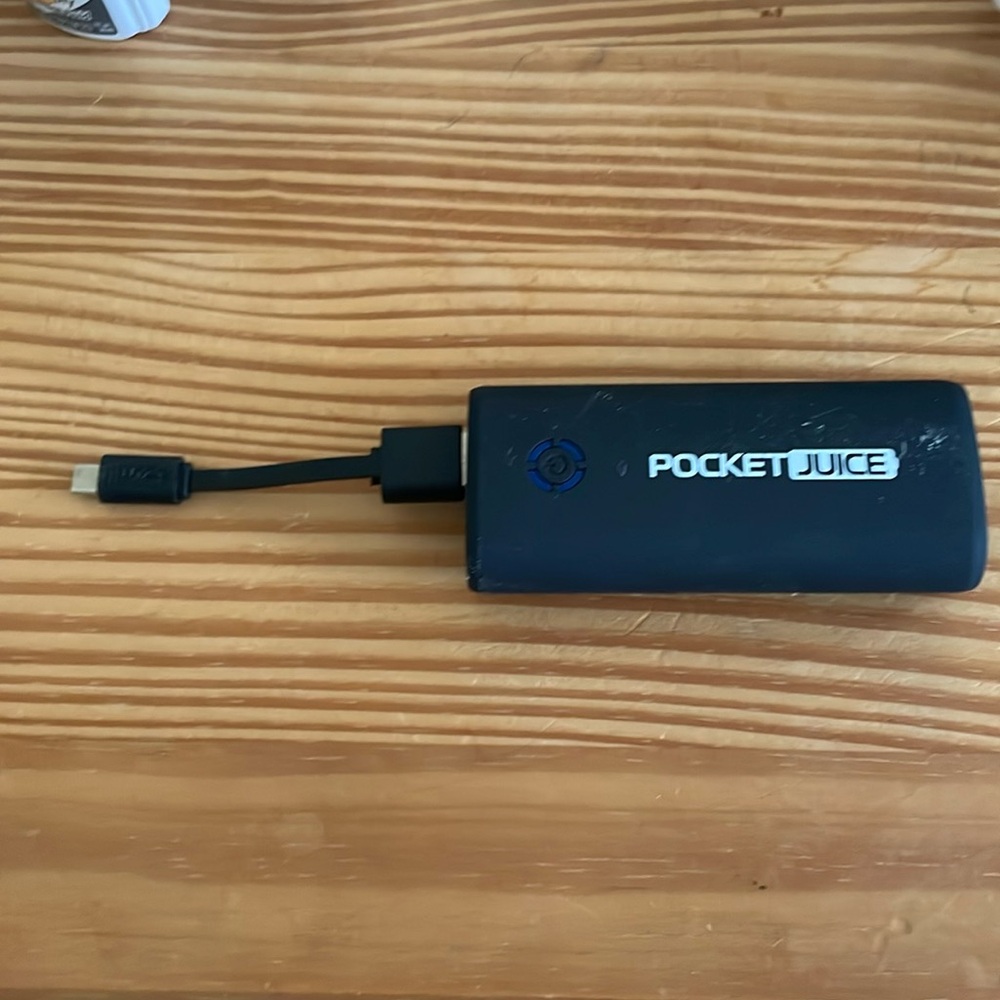 Pocketjuice portable charger